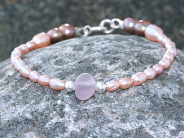 Guernsey sea glass and Freshwater Pearl bracelet with sterling silver.